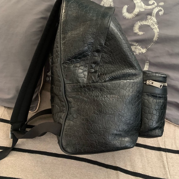 CITY BACKPACK IN CROCODILE-EMBOSSED LEATHER black - Picture 3 of 12